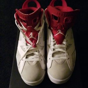 Jordans 6 Retro  size 10